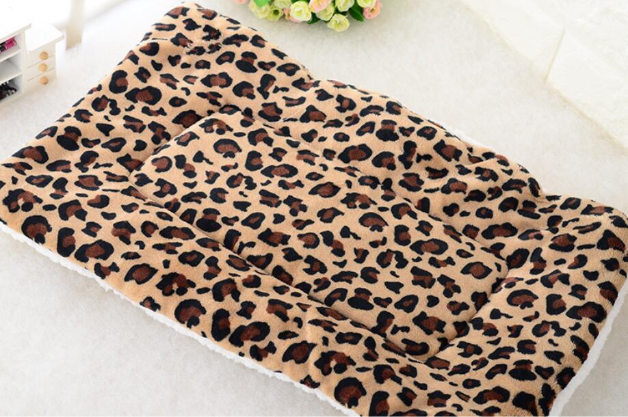 Thick Coral Fleece Dog Blanket Mat